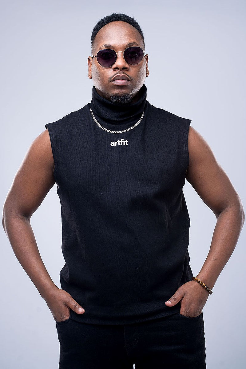 Funnel Neck - Black